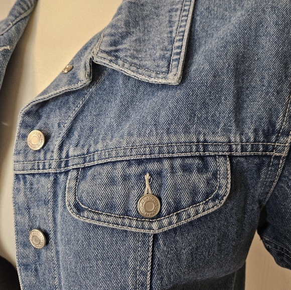 Vintage Gap Jean Jacket - Picture 6 of 9
